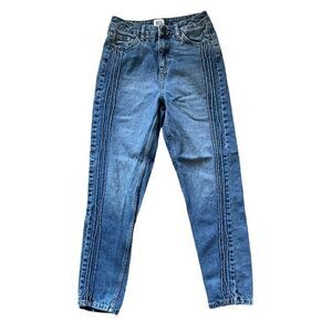 URBAN OUTFITTERS BDG Mom Jeans Size 26 x 32